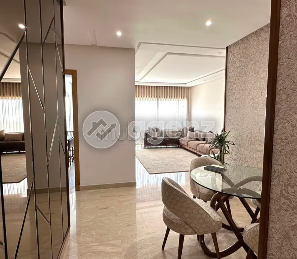 Appartement meublé en face la plage des sablettes