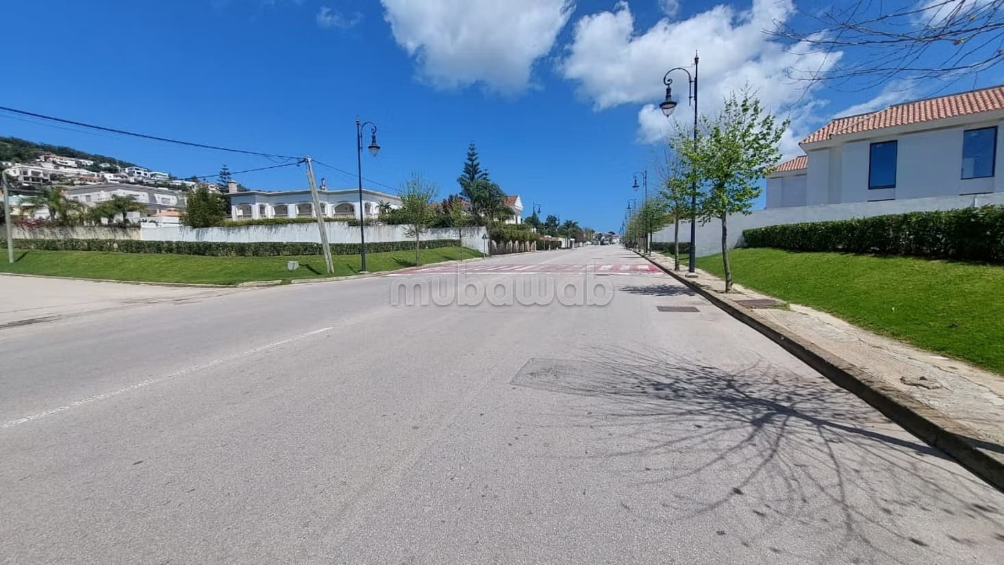 Terrain 2000M2 Titré à Vendre à Côté de hotel Anda