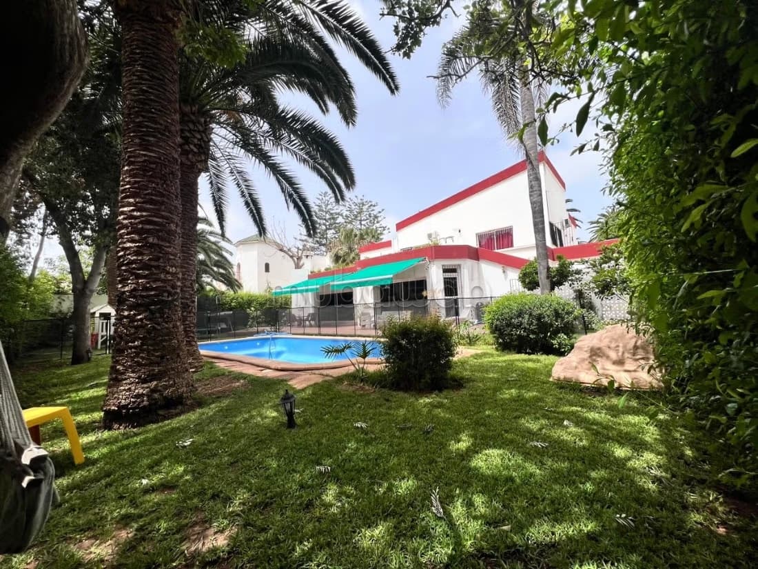 Magnifique villa en face de la corniche