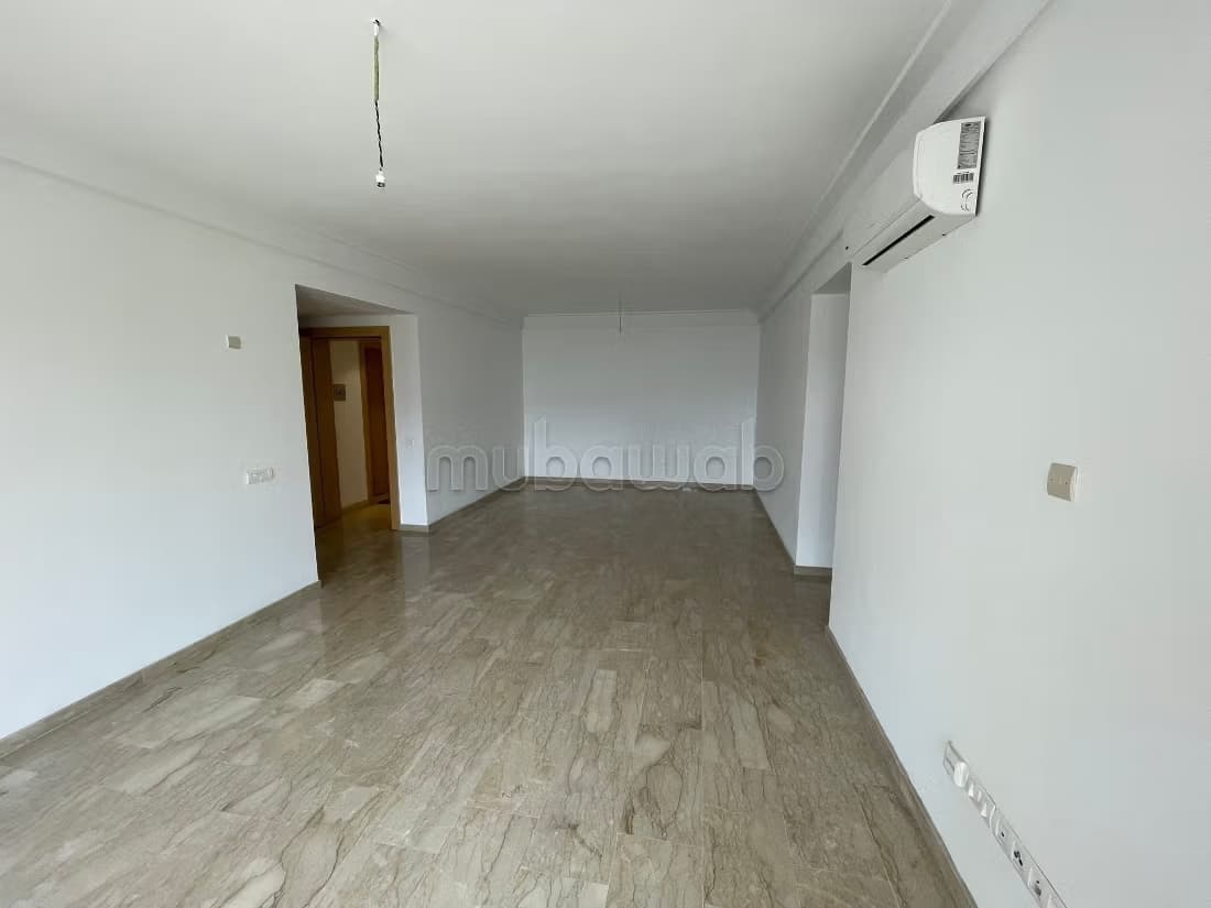 Très bel appartement 3 chambres vide cfc
