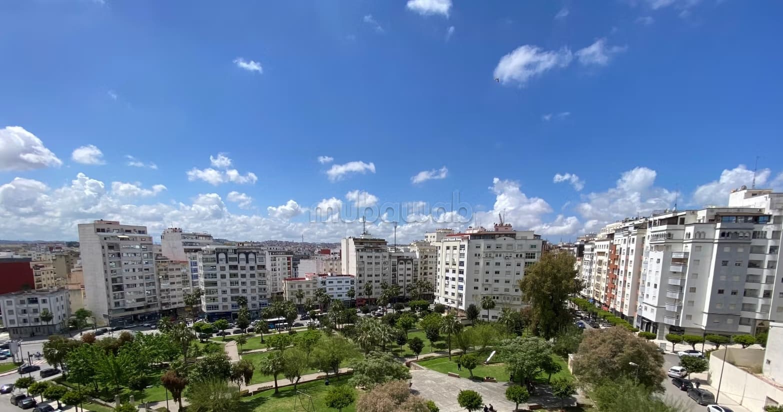 À VENDRE – Appartement de standing en plein centre ville de...
