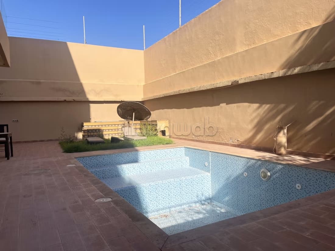 Villa Spacieuse à Vendre – Targa Marrakech, 5 Chambres, Pisc...