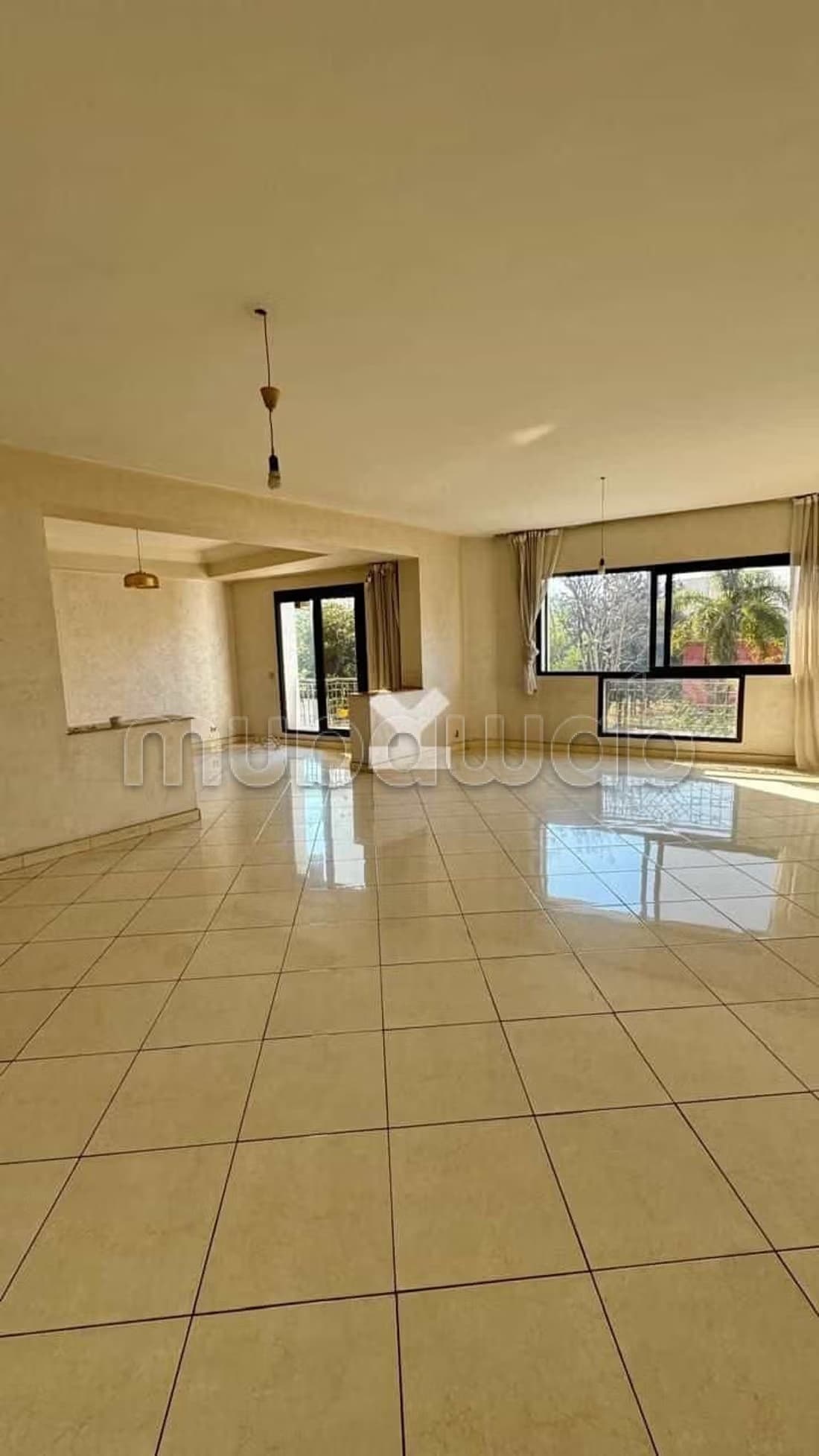 Appartement à Vendre de 273.0 m² à Casablanca, Hopitaux