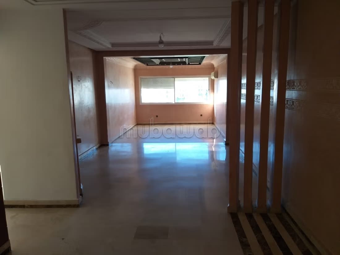 Appartement a louer. Champs de course. FES