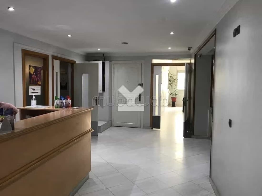 Bureau à Vendre de 150.0 m² à Salé, Cherkaoui Marzouka