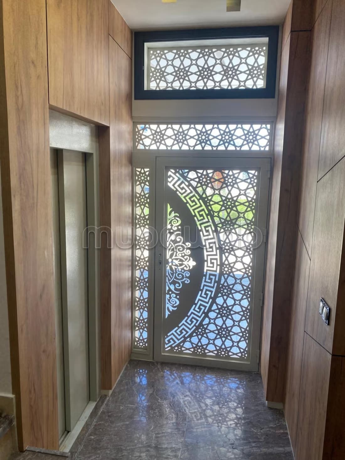 Vend appartement à Martil. 4 pièces confortables. Avec ascen...