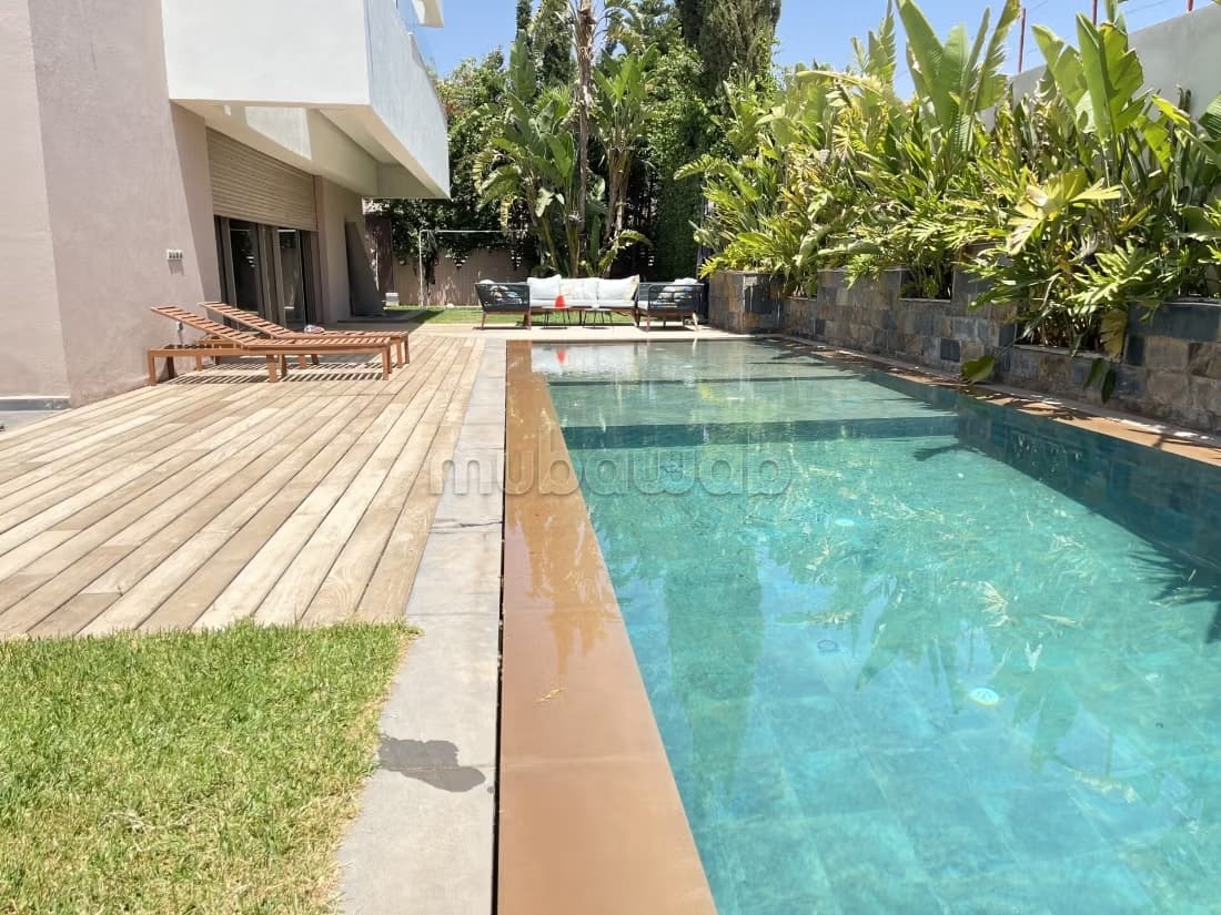 Villa Contemporaine à Vendre – Marrakech Agdal, 3 Niveaux, P...