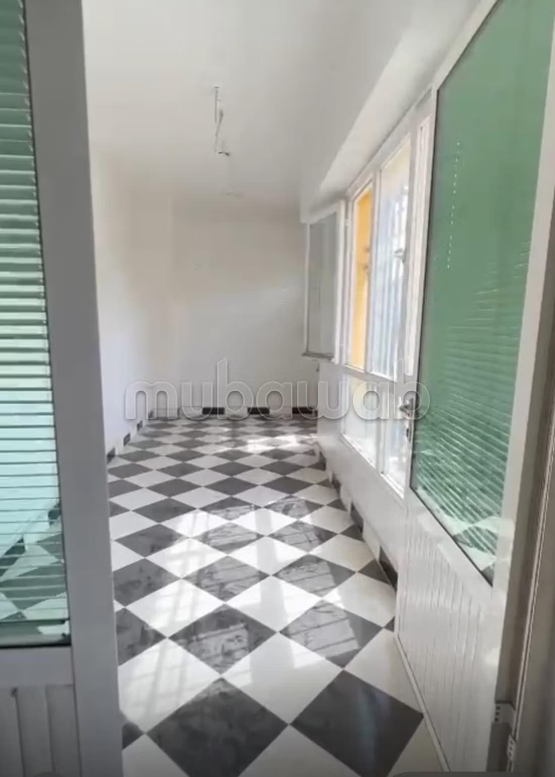 Magasin à louer, bien situé Avenue Mohammed 5 Salé