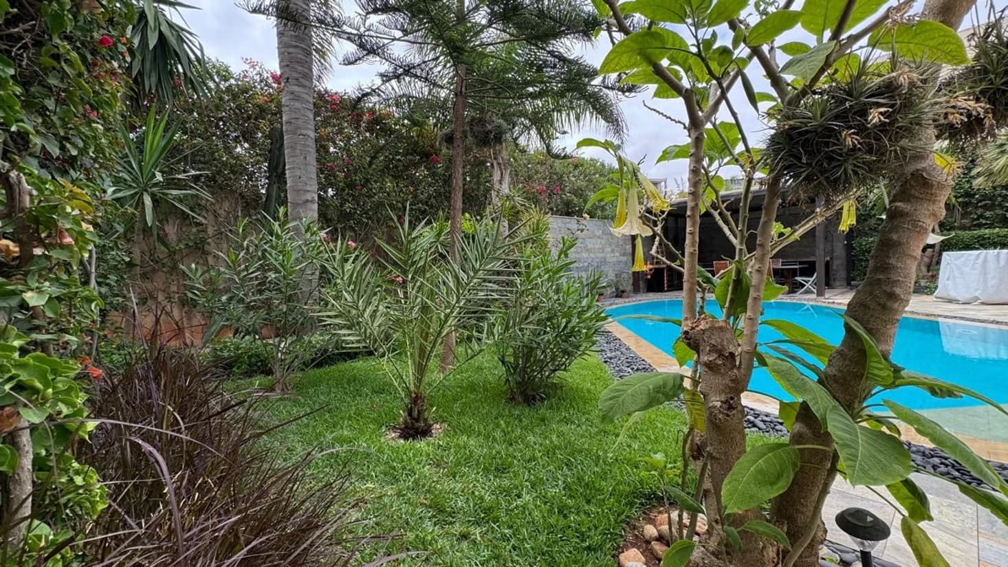 Très belle villa contemporaine à vendre sindibad
