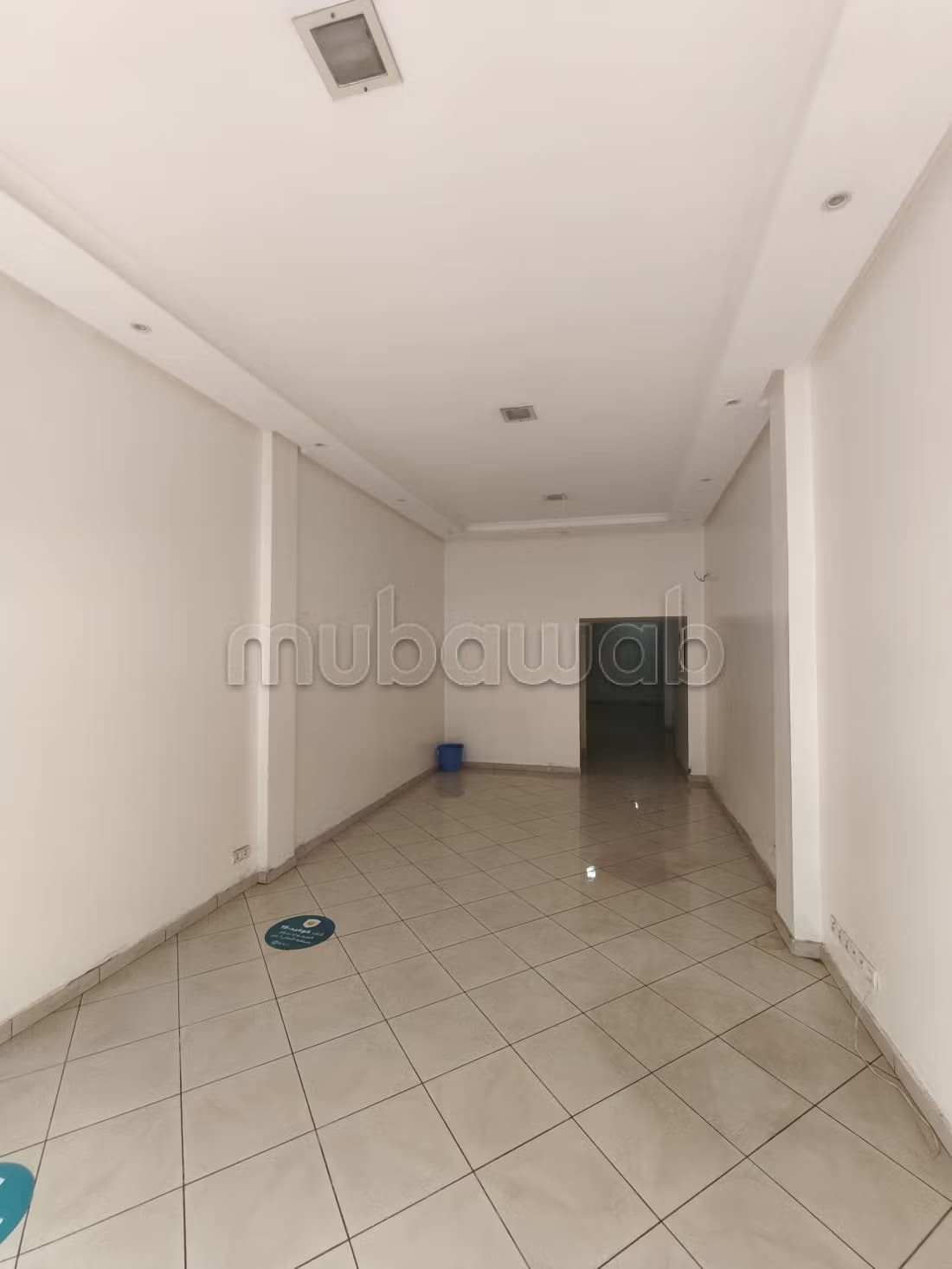 Vend local commercial à L'Ocean. Superficie 130 m²