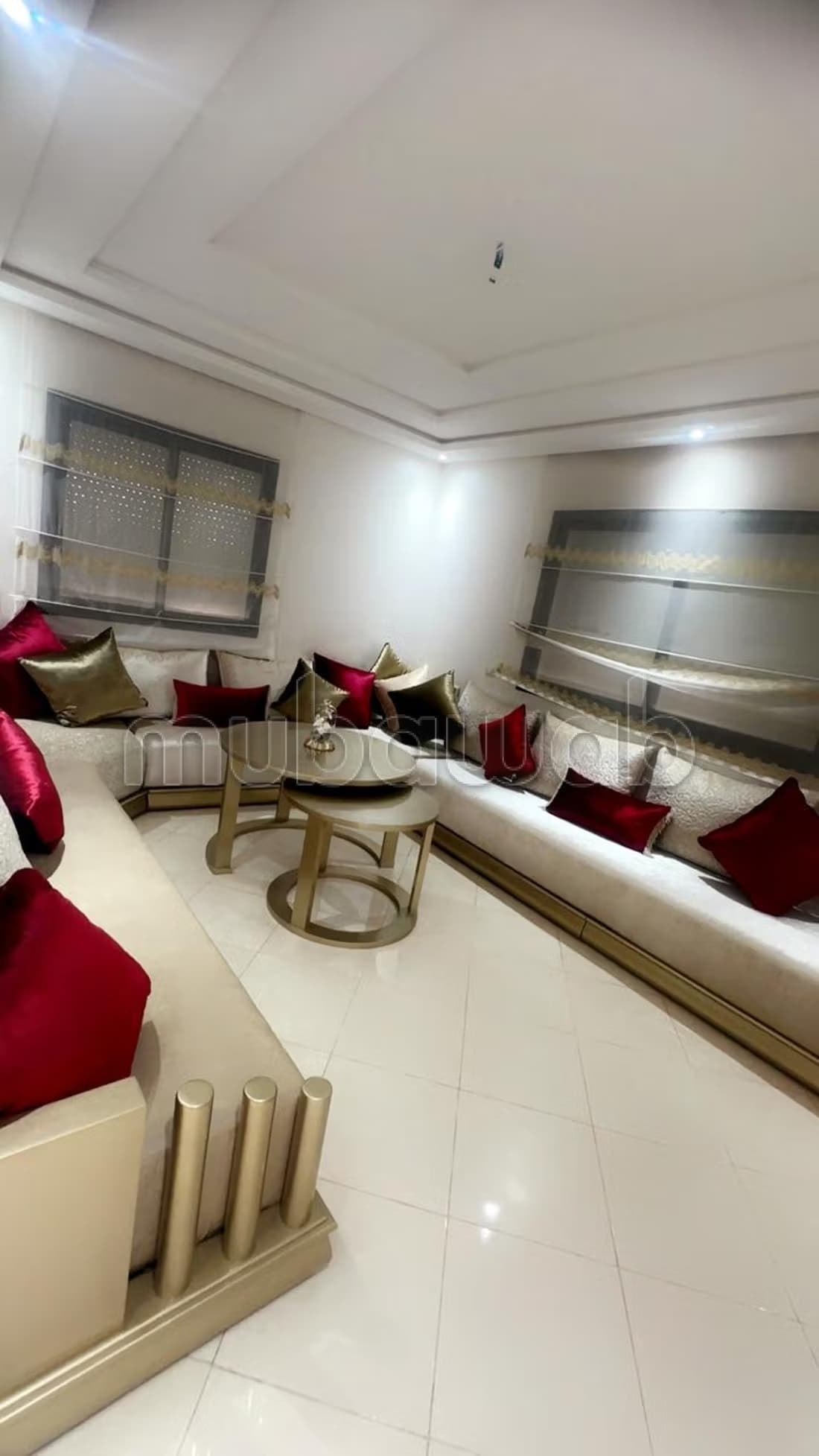 Vend appartement à Assam. 2 chambres agréables. Vue sur les...