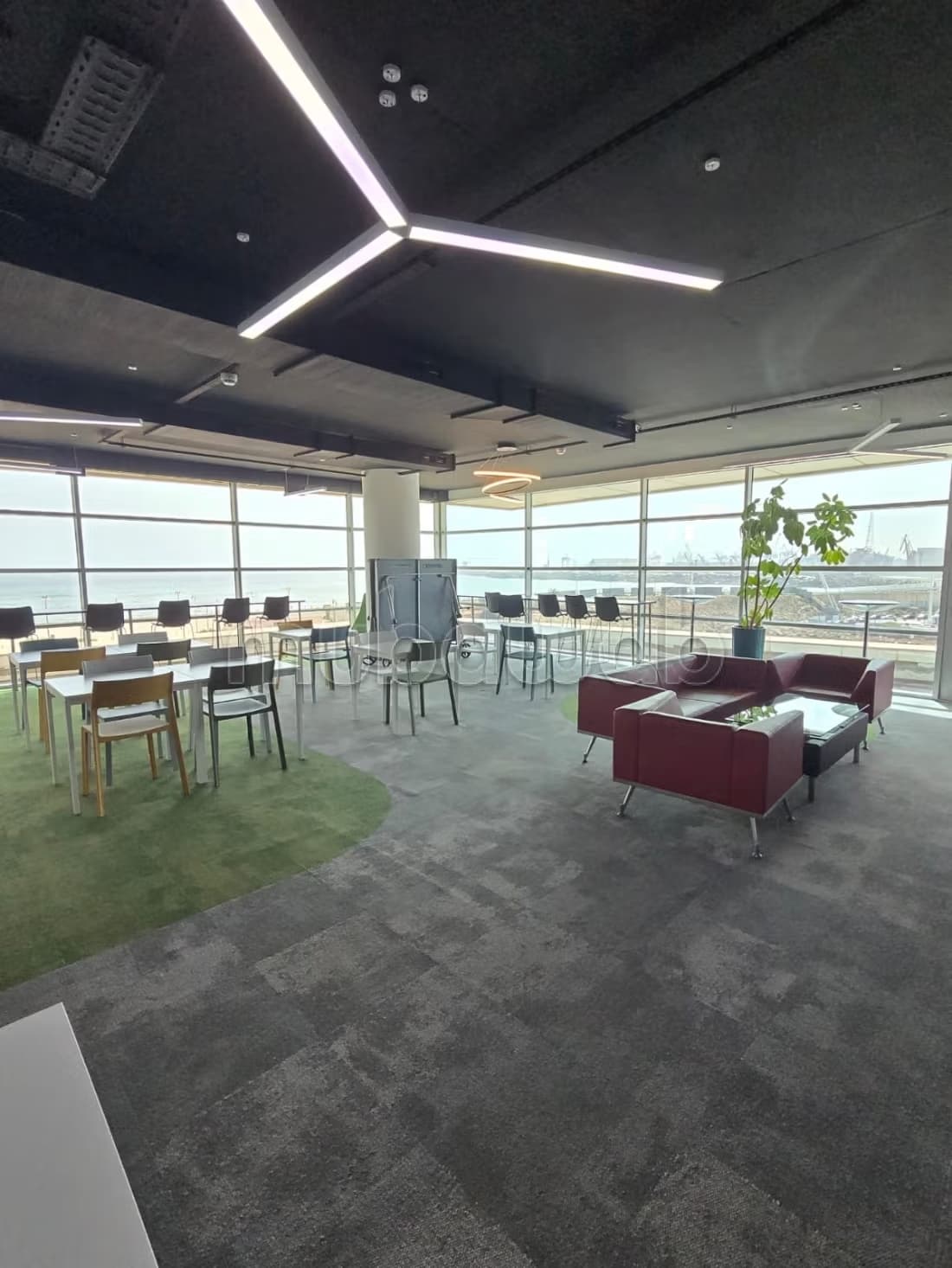 Bureaux haut standing à louer – Casablanca Marina: Vue mer e...