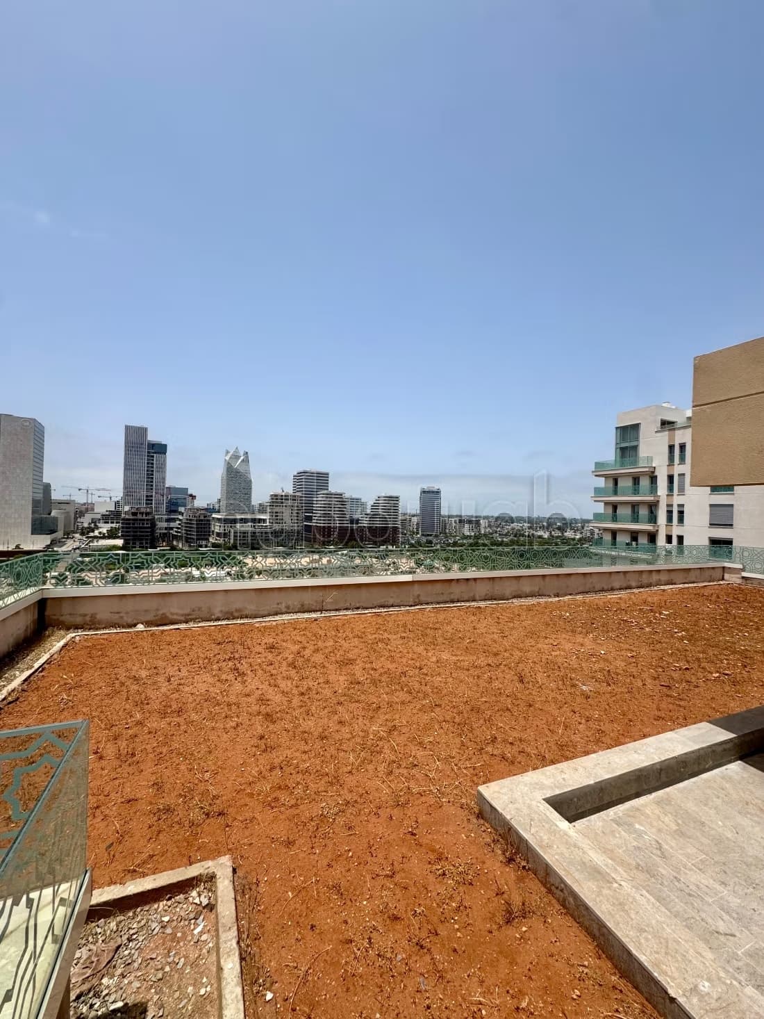 À Vendre – Duplex d’Exception à Casa Finance City