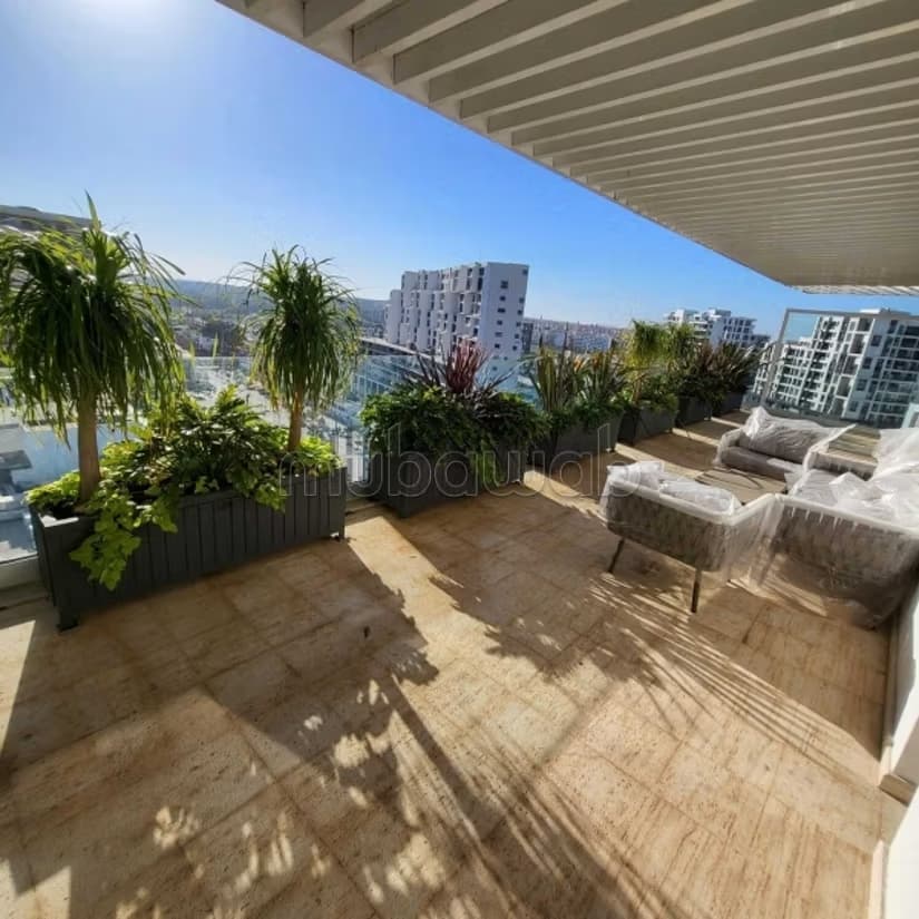 Penthouse premium meublé de 155m² – 2 suites