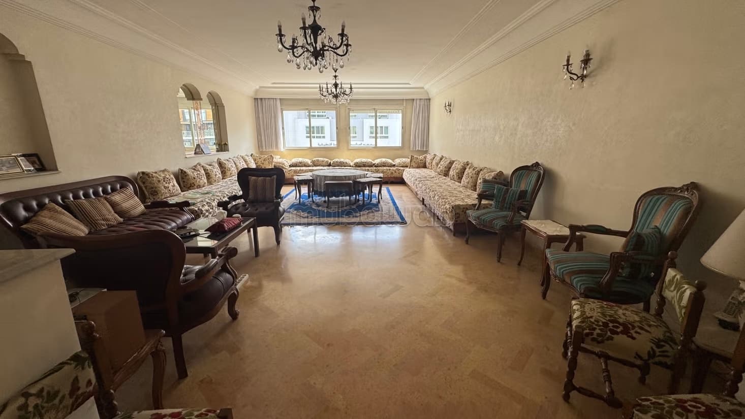 Appartement à vendre sur Bd Bir Anzarane côté hôtel Addagio...