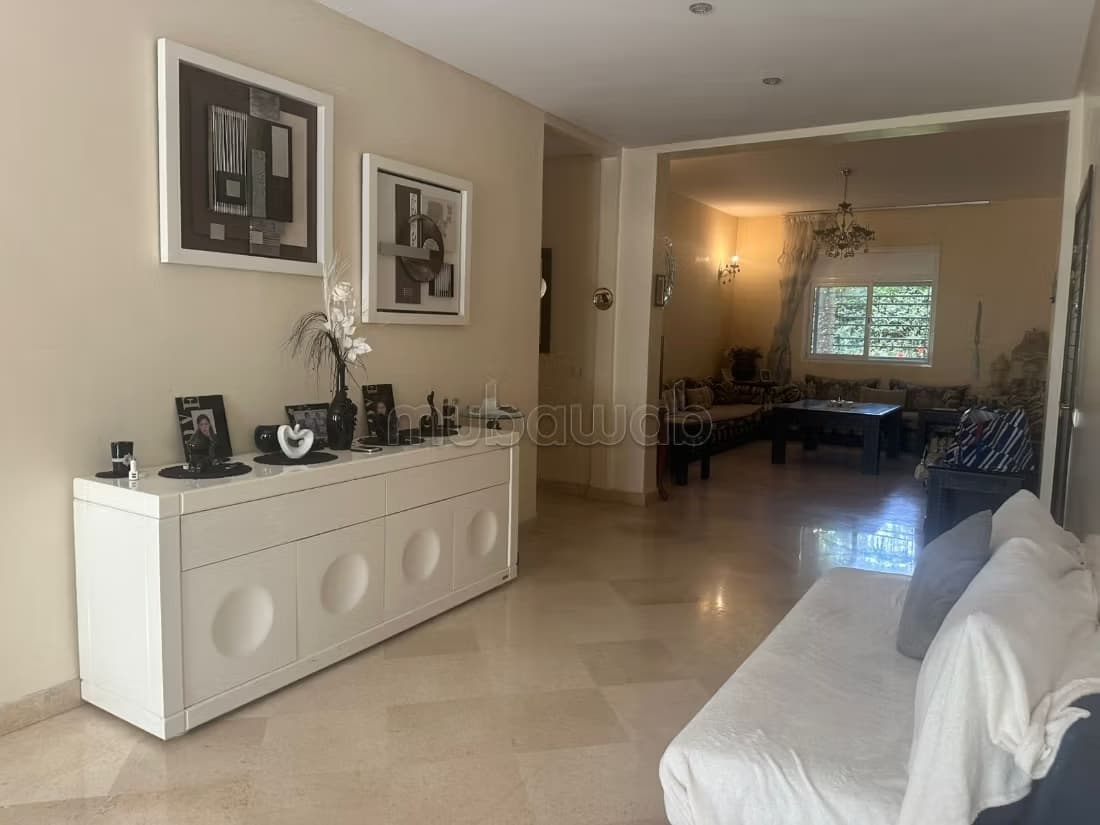 Appartement cossu à Vendre – Riad Oulad Mtaa