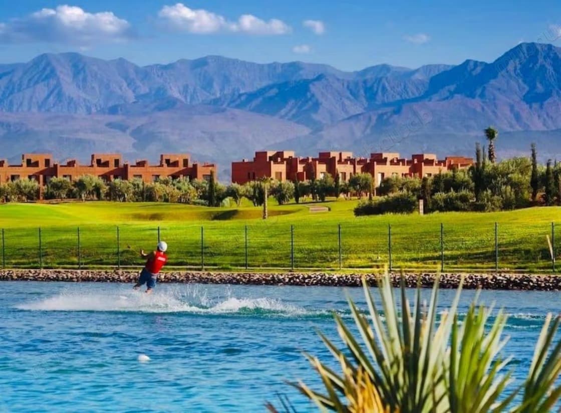 Luxueuse Villa Meublée Resort Golfique & Wakeboarding