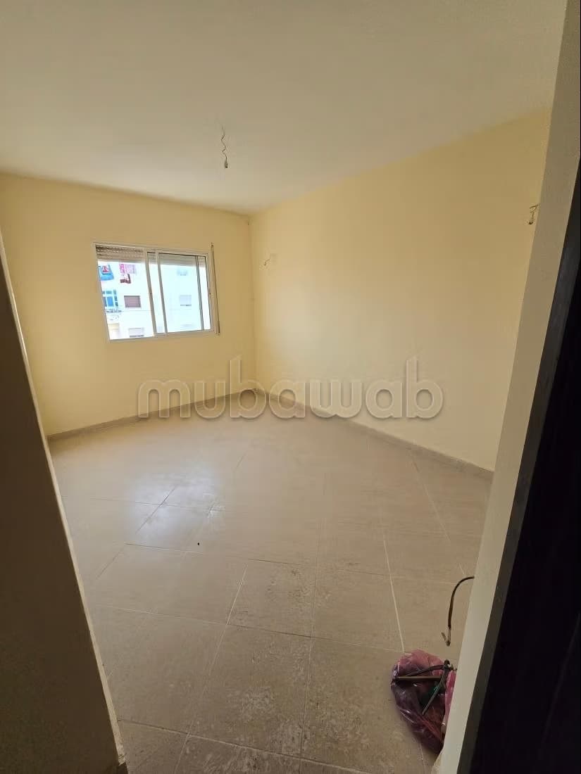 Appartement 2 chambres et local commercial