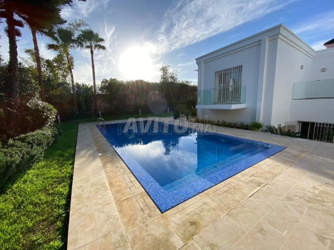 Villa de luxe à louer vide pour longue durée
