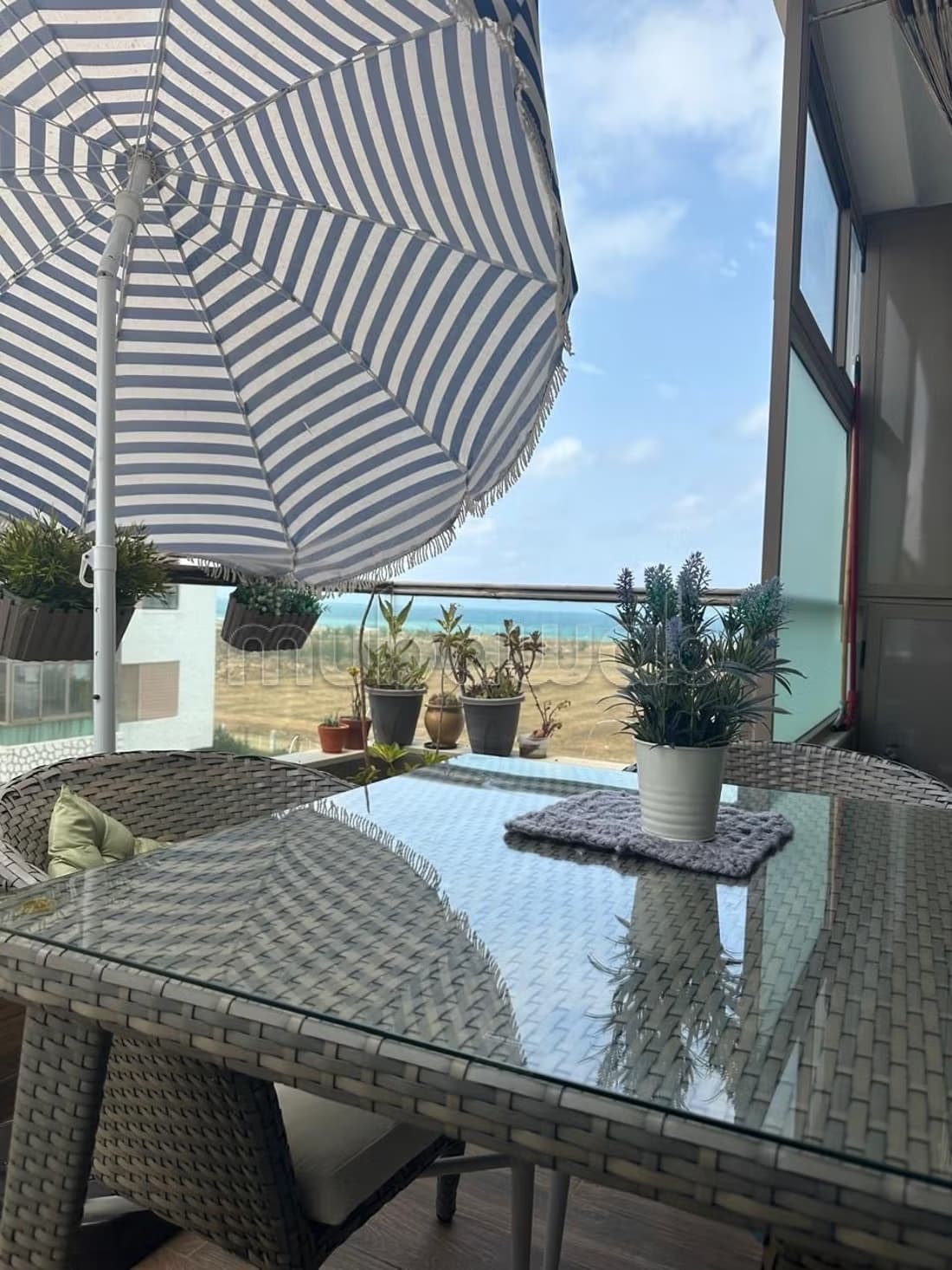 Appartement en vente à Mansouria Mohammadia. 2 grandes pièce...