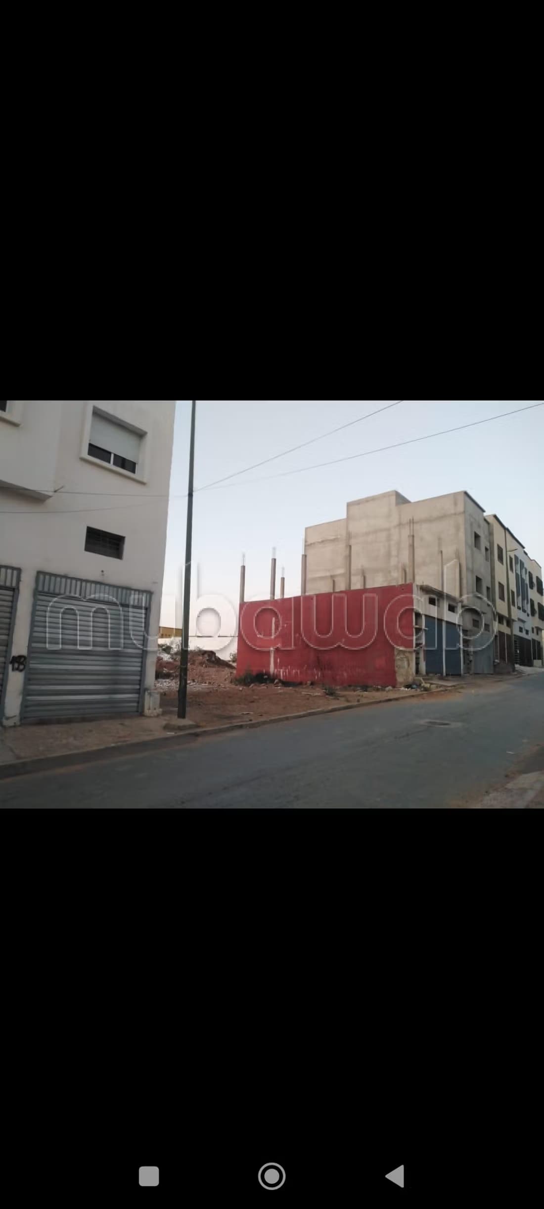 Terrain en vente à Bir Rami Est. Superficie 105 m² commerci...