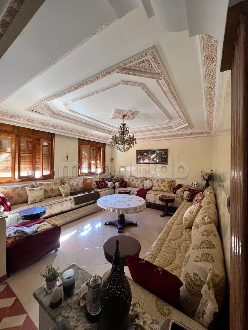 Vente d'un bel appartement à Narjiss. 3 chambres. Four