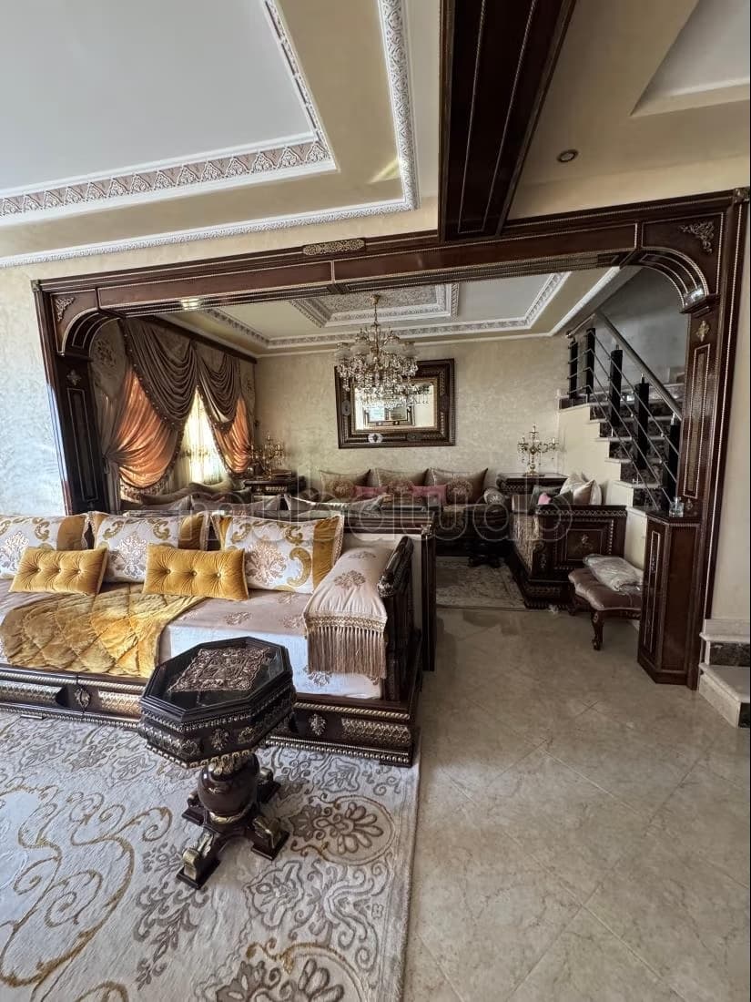 Bel duplex à vendre à quartier Wilaya
