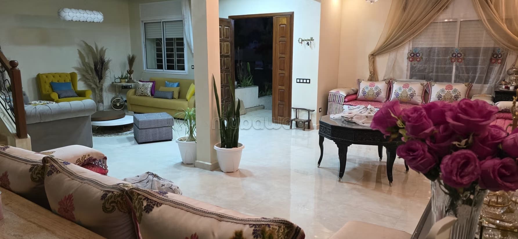 Vente villa de luxe à Hamria. Surface de 298 m². Salon tradi...