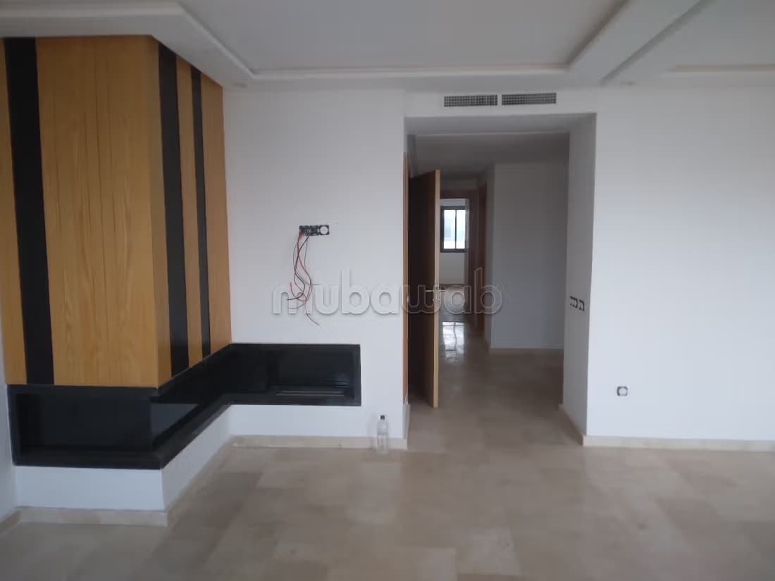 Superbe appartement à vendre à Harhoura. 2 grandes pièces. A...