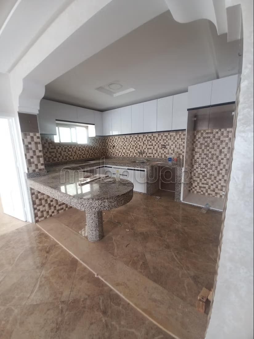 Maison à acheter à Hay Al Farah. 2 grandes pièces