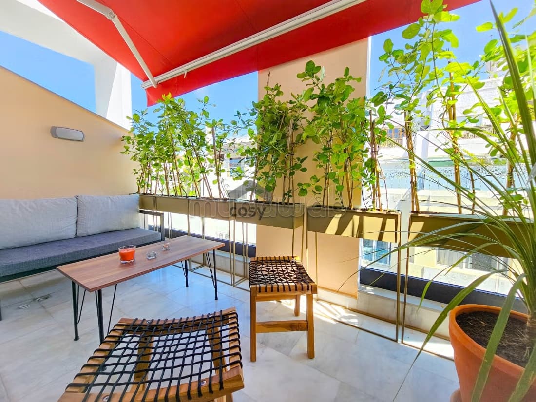 Studio duplex plein sud – Confort et luminosité