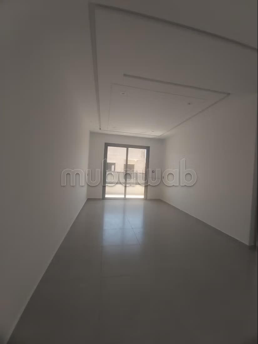 Vend appartement à Kouilma. Surface totale 77 m². Terrasse