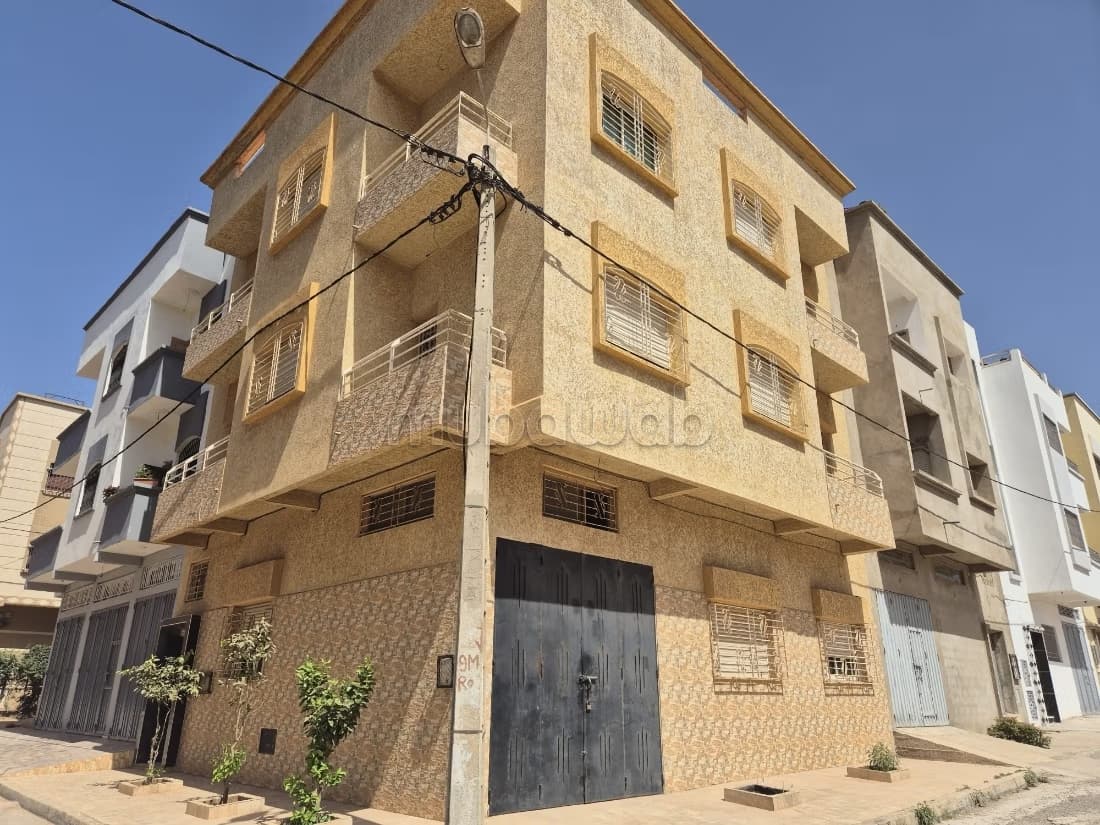 À VENDRE: Maison R2 avec garage