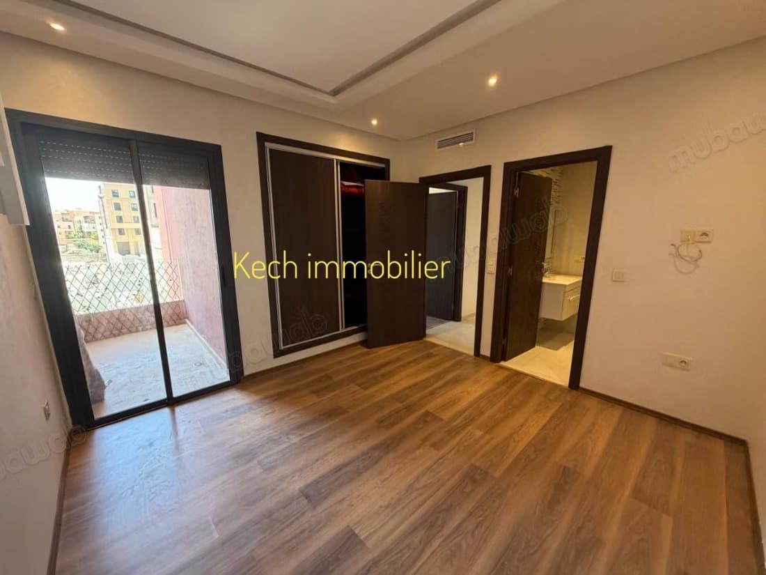 Joli appartement 2 chambres vide piscine