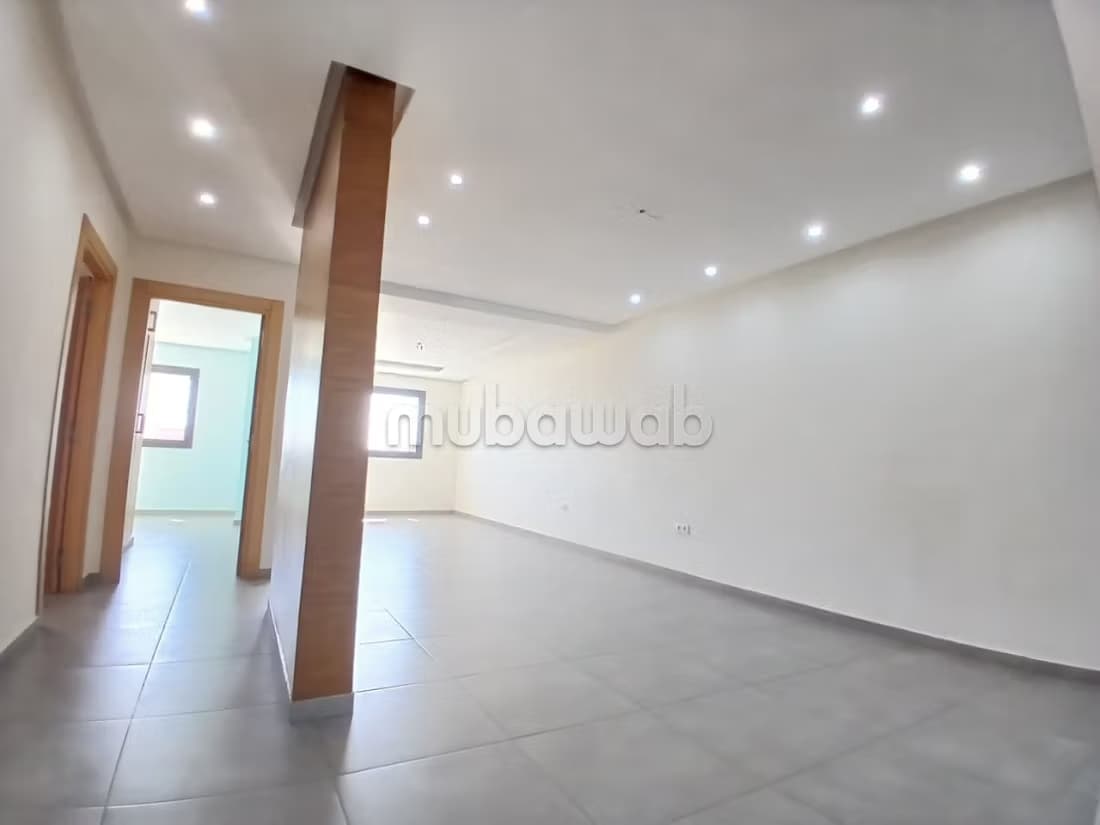 Appartement vide a louer a deux pas de la gare
