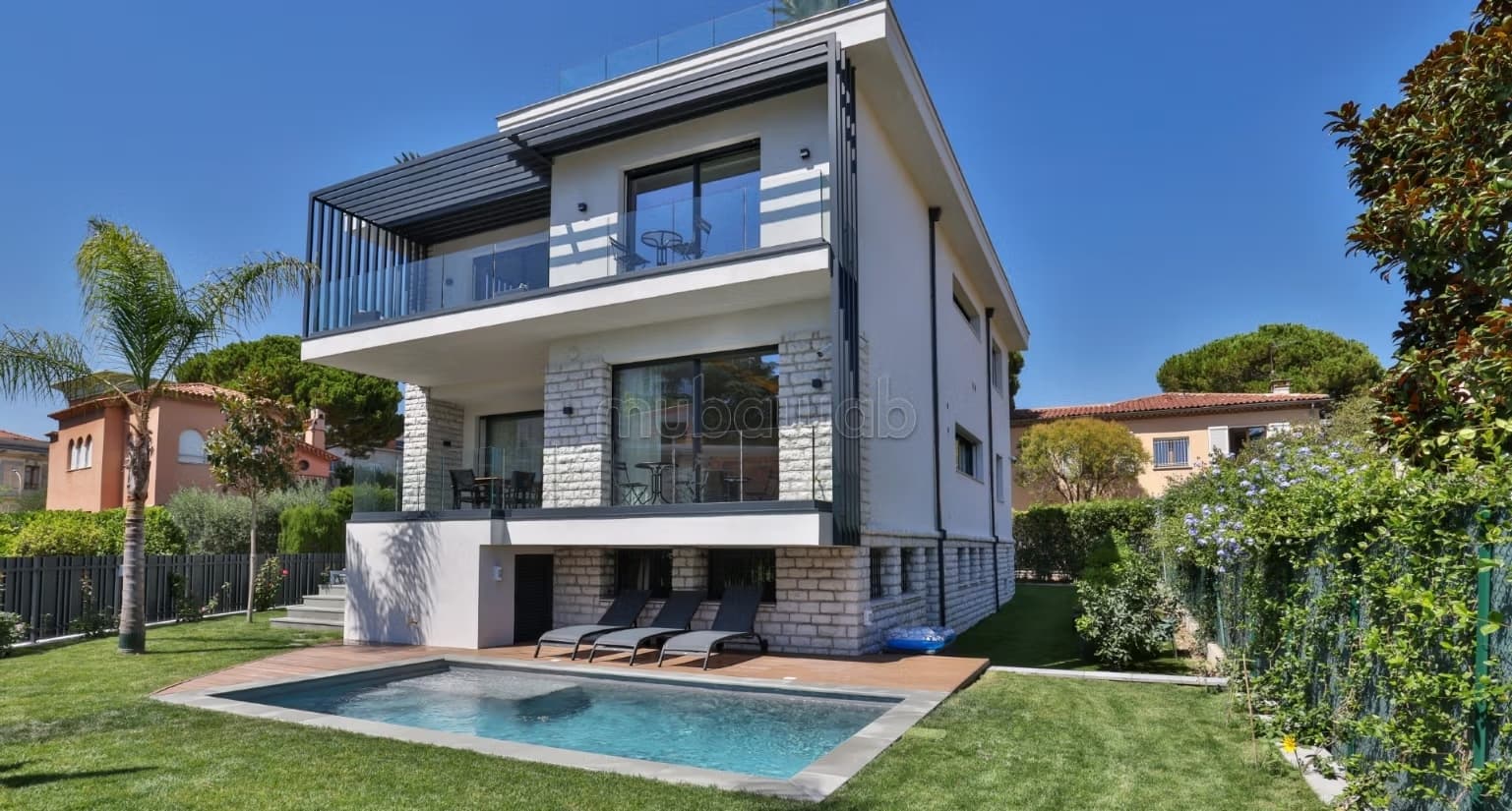 Vente villa de luxe à Illigh. Surface de 730 m². Meublé