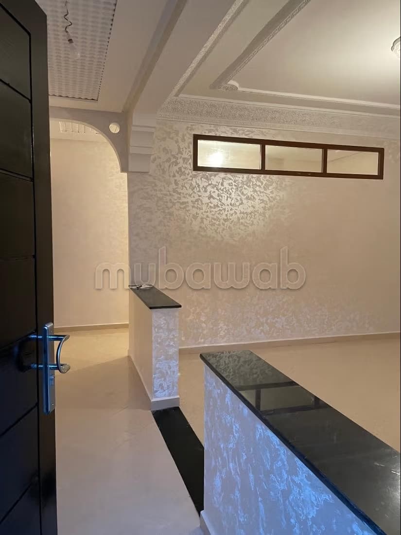 Superbe appartement à vendre à Cité Des Cadres Saniat Al Mou...