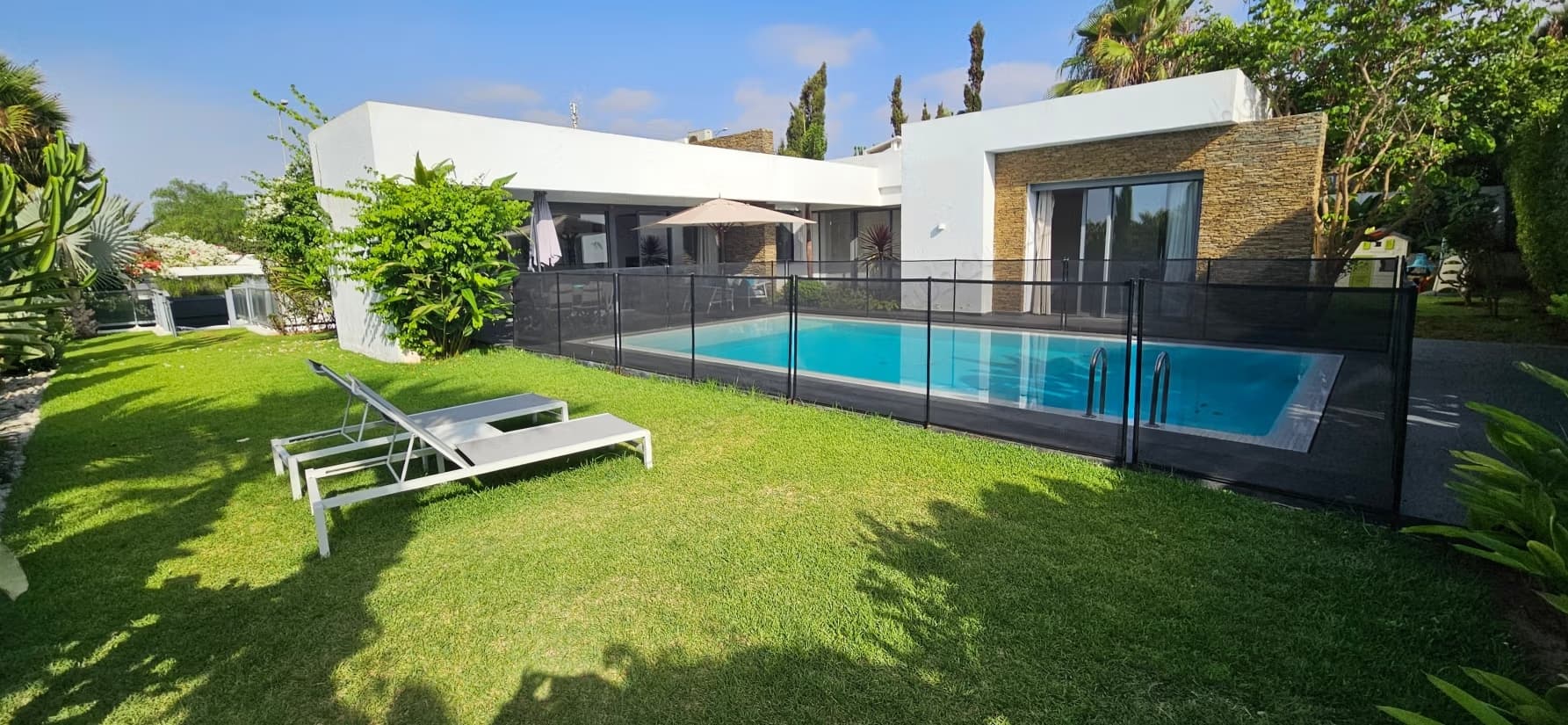 Superbe villa premium 5CH avec piscine à Ain diab
