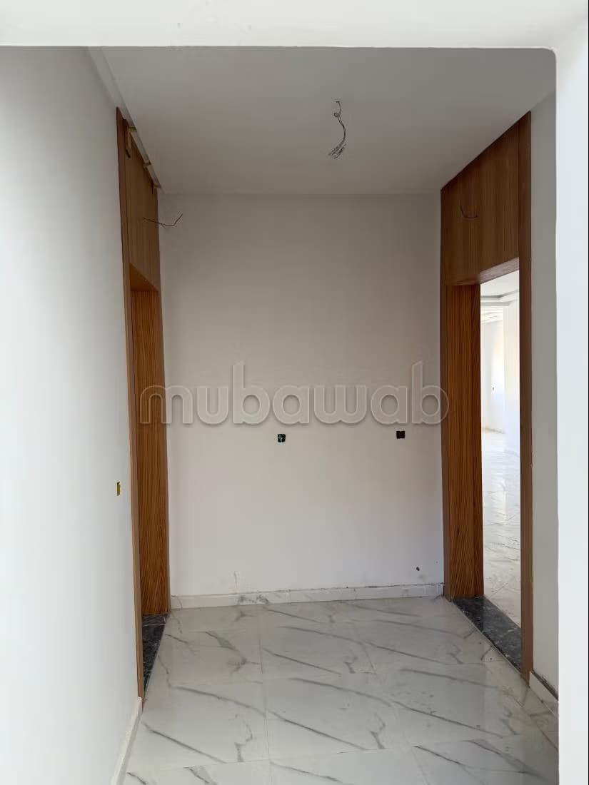 Appartement en vente à Al Hadiqa. 3 chambres. Terrasse et as...