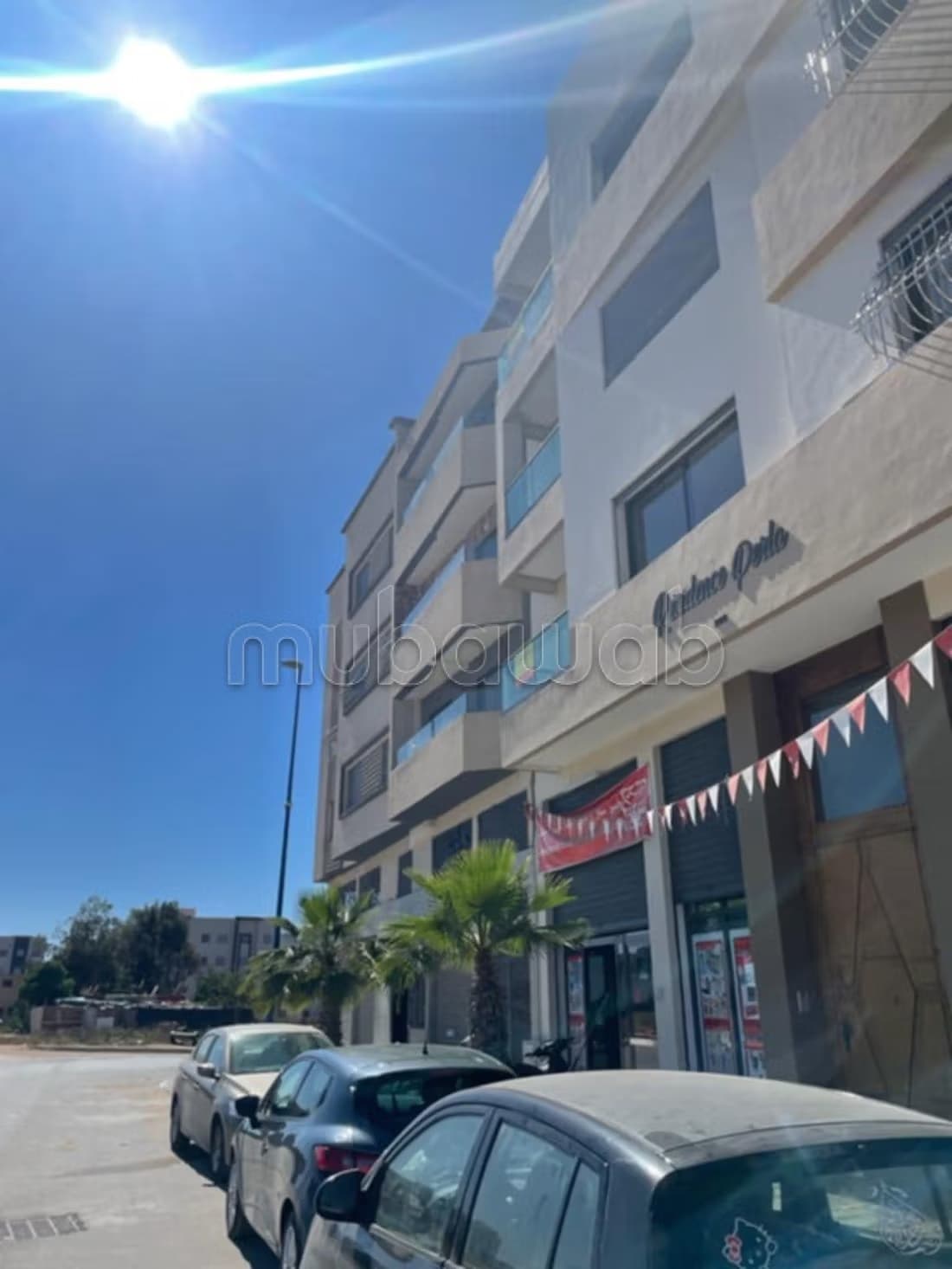 Magasin entre Supeco et BIM