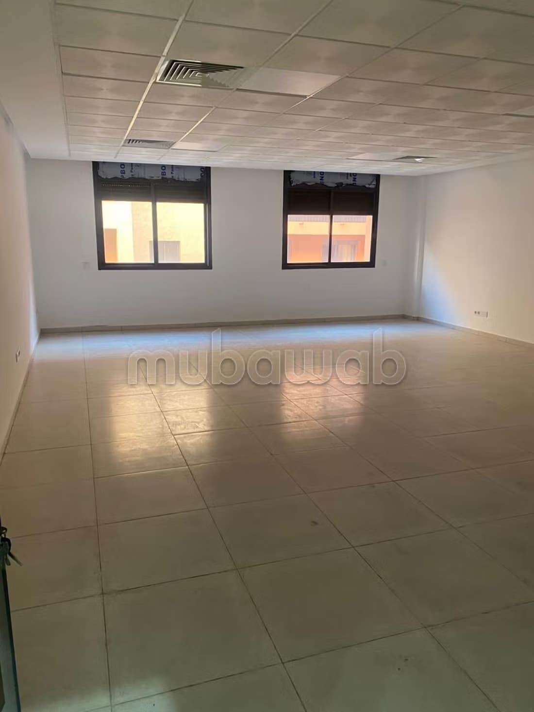 Nouveau plateau bureau a louer à Samlalia
