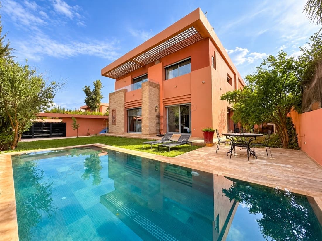 Belle villa meublée avec piscine chauffée km. 8 Rte ourika