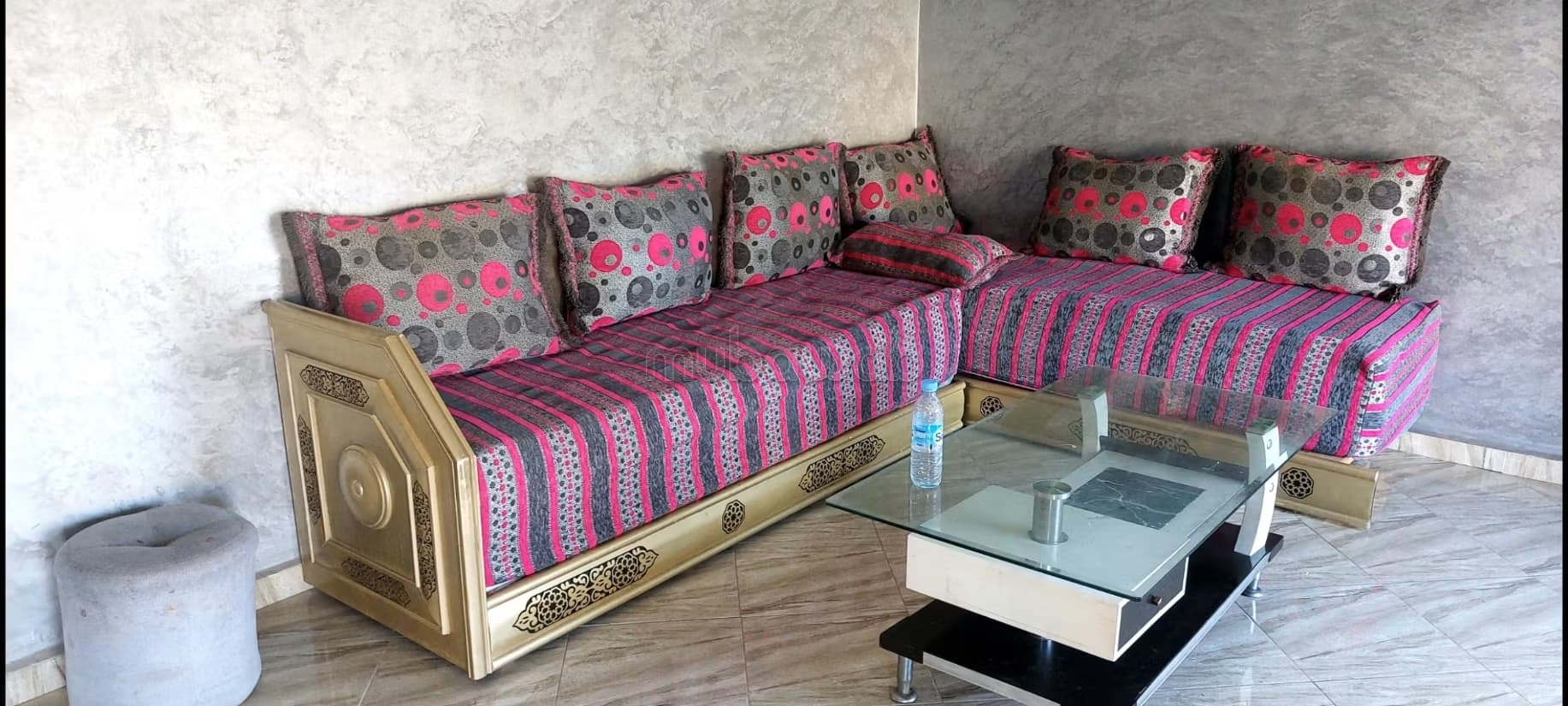 Appartement lumineux avec balcon au centre de FES