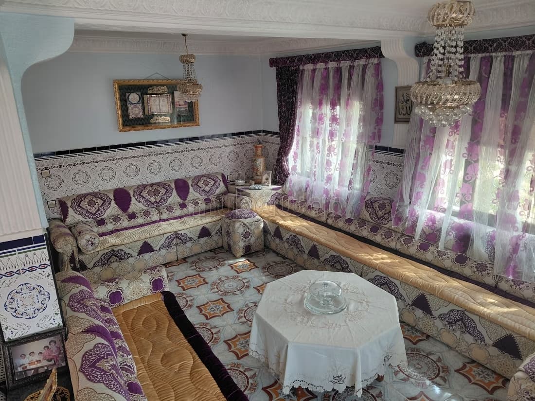 Appartement à vendre à Touilaa. 2 chambres. Cuisine entièrem...