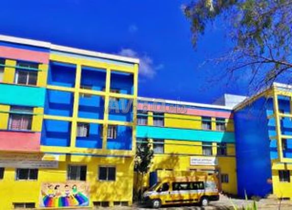 École Privée ou bâtiment polyvalent