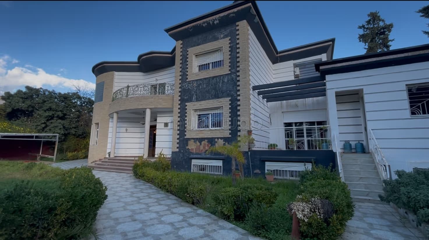 Villa de luxe à vendre à Hamria. Surface de 900 m². Meublé