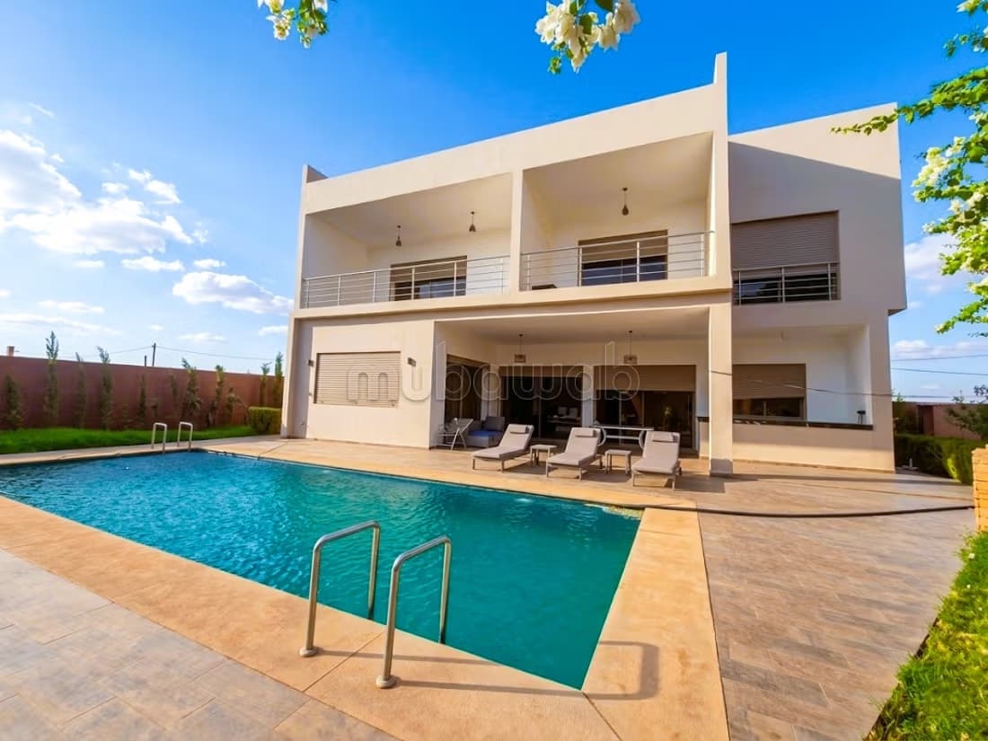 Belle villa de compagne à vendre ou à Louer Vide