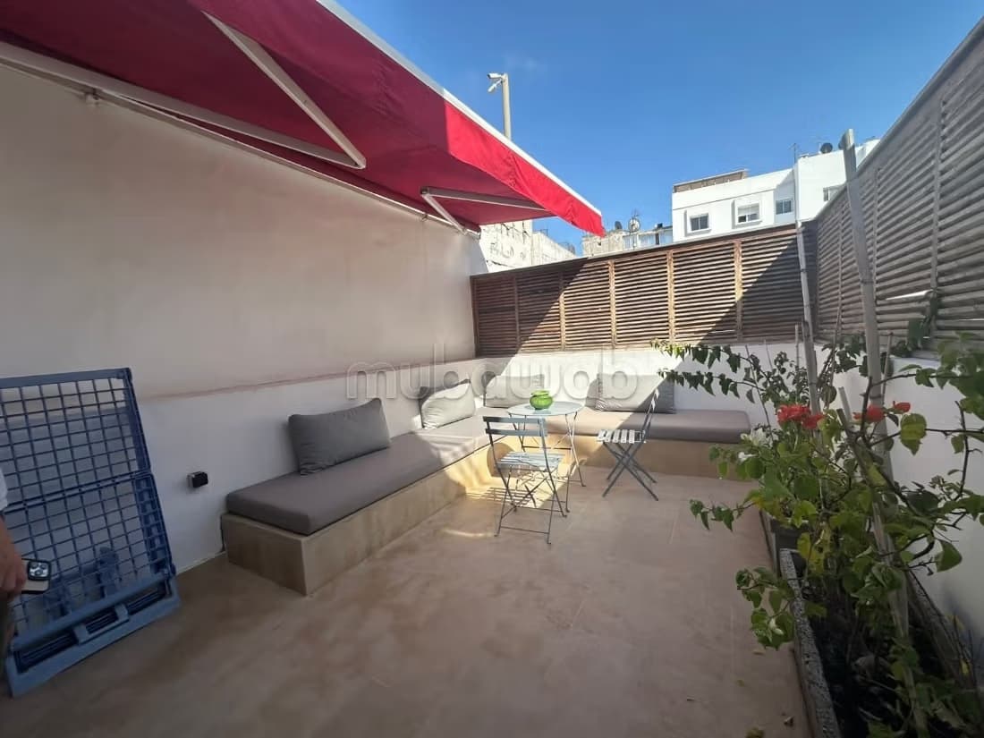 Triplex meublé terrasse à la location à gauthier