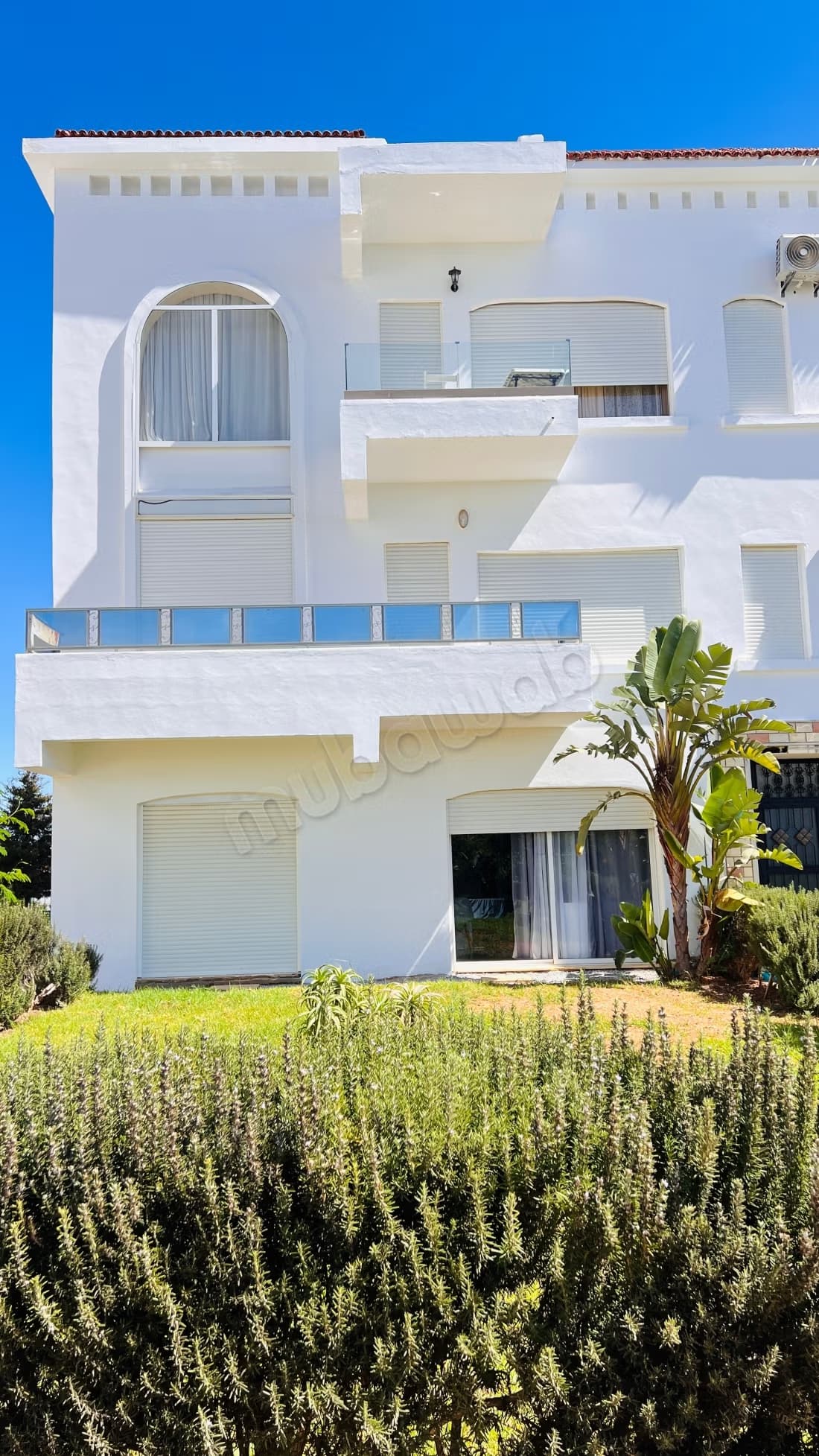 Appartement en vente à Achakar. 3 chambres agréables. Meublé