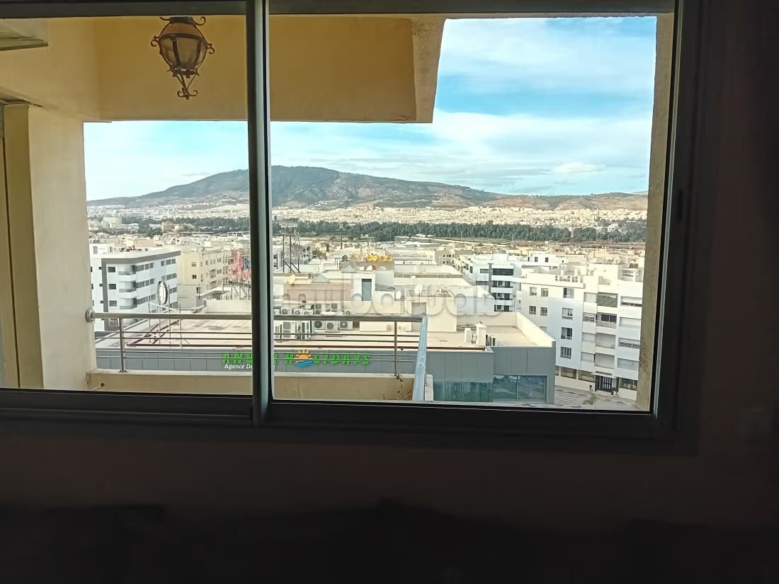 Appartement meublé 70m2 à louer à Champ de Courses